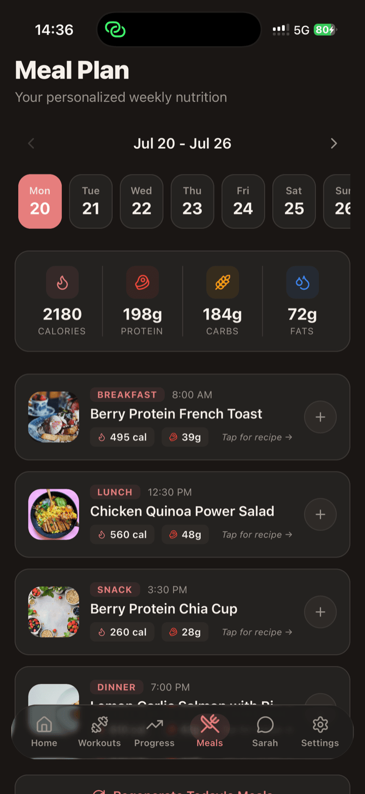 Meal plan screen showing daily calories and macros with breakfast, lunch, snack, and dinner